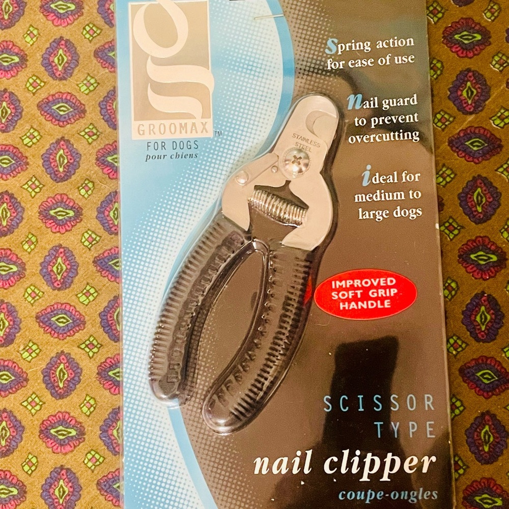 Groomax Dog Nail Clipper with Soft Grip Handle M/L
